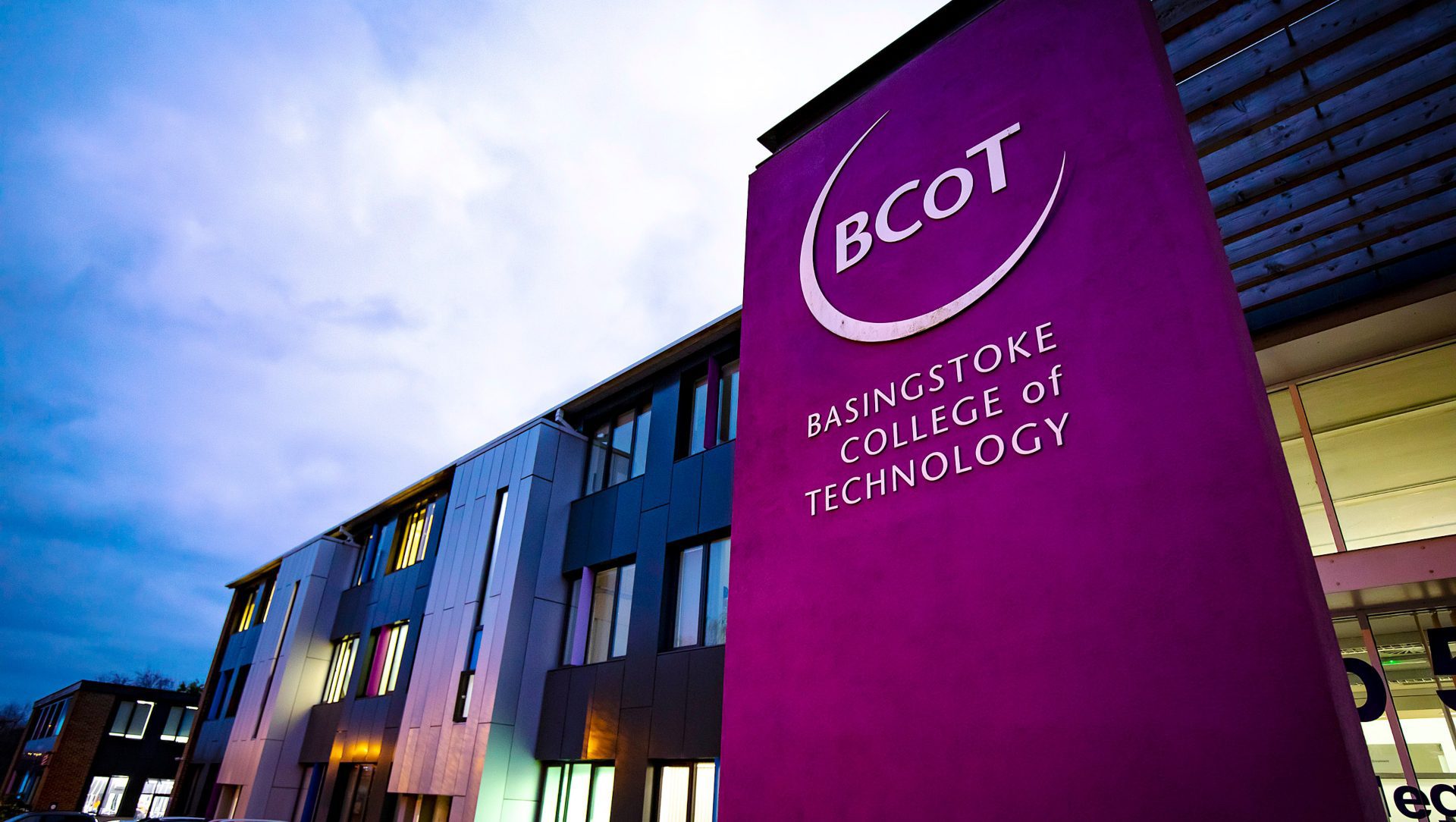 basingstoke college of technology hampshire
